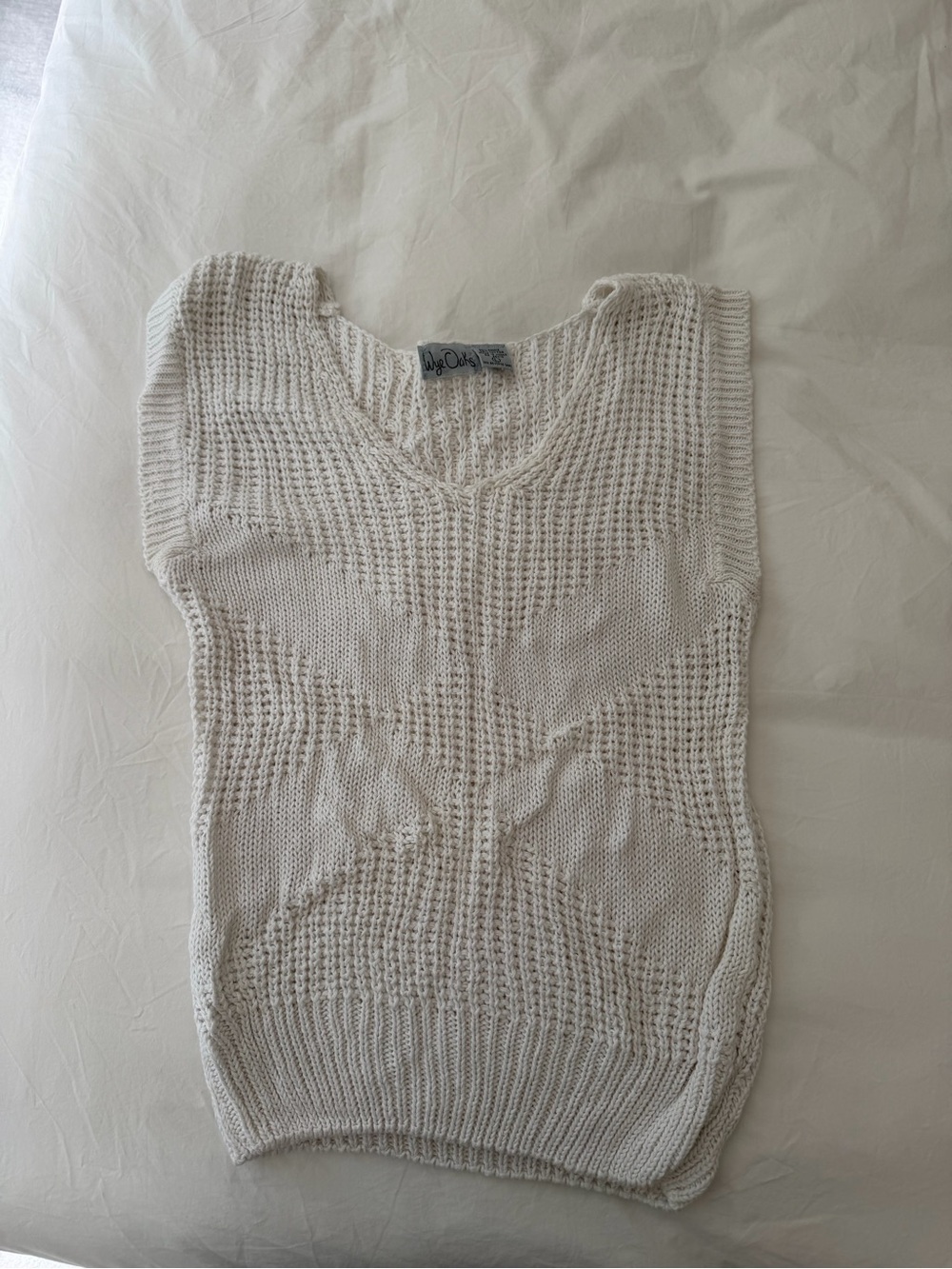 Light Cream Knit Sleeveless Sweater Top